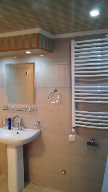Tskaltubo Guest House On Mirian Mepe Εξωτερικό φωτογραφία